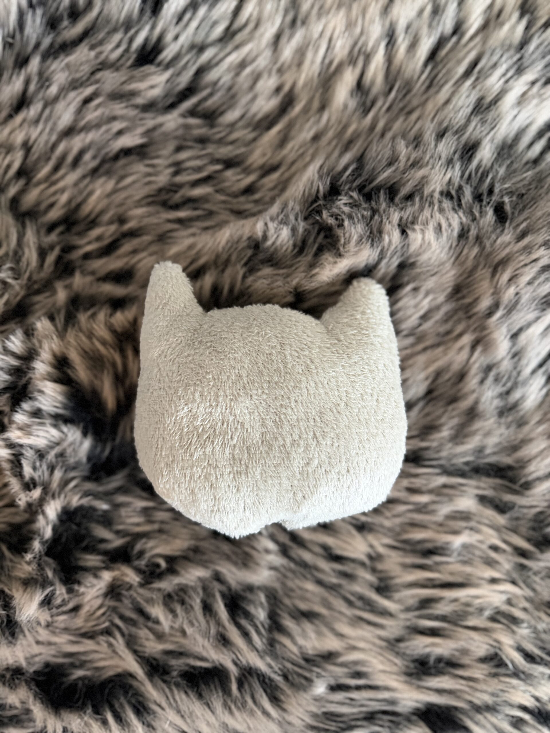 Kočičí hračka s kozlíkem