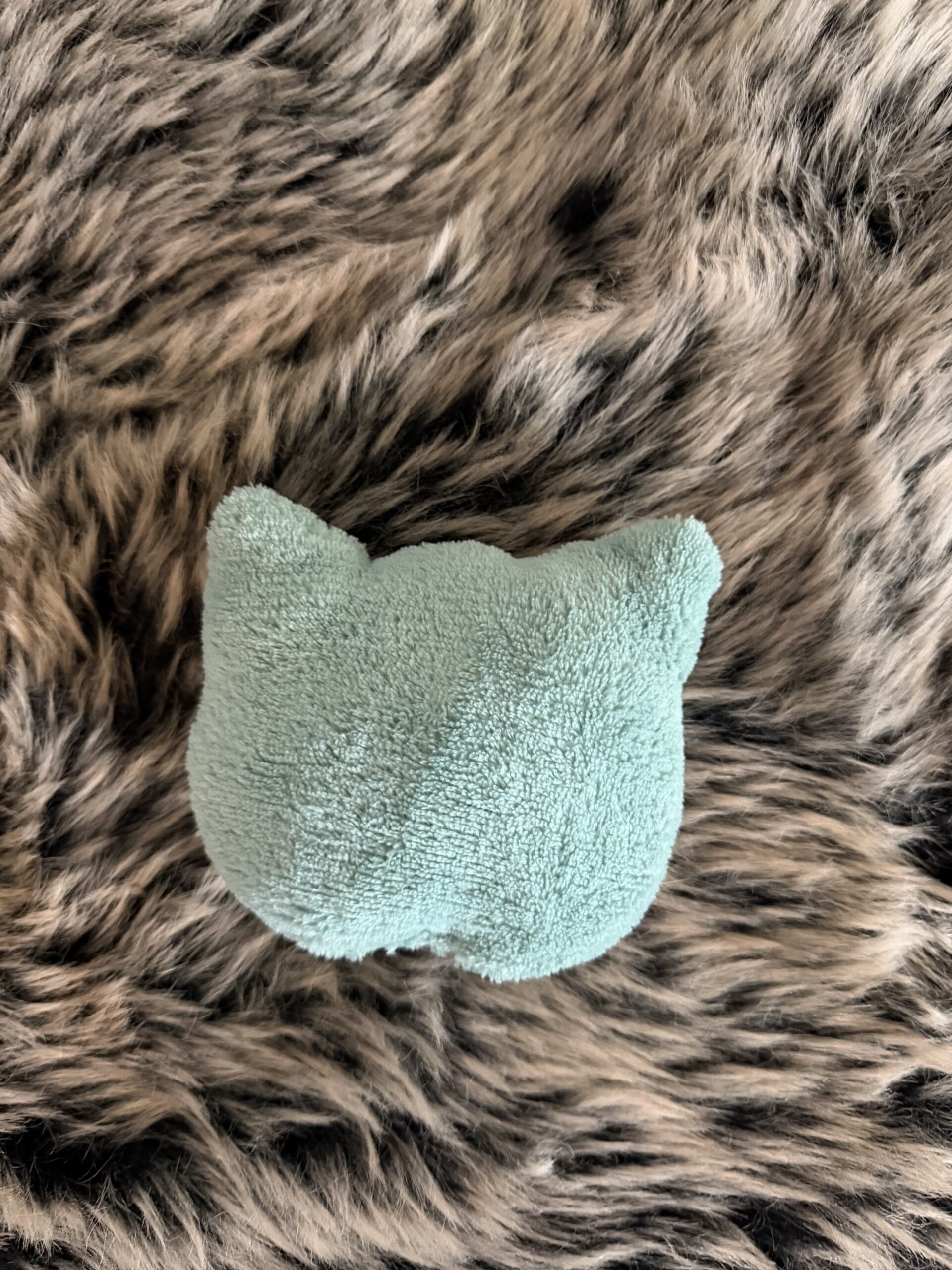 Kočičí hračka s kozlíkem