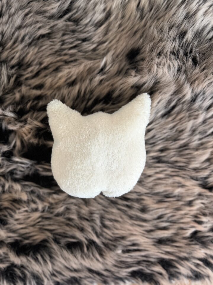 Kočičí hračka s kozlíkem